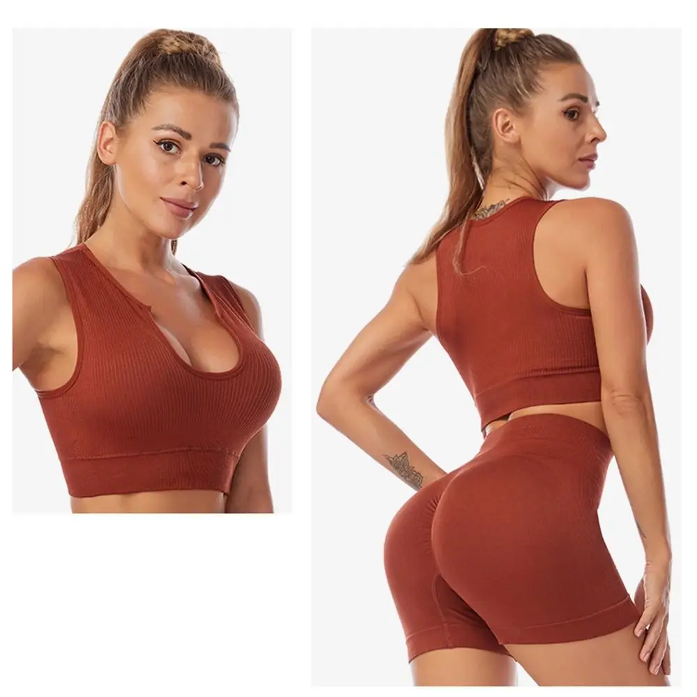 Traje de yoga sin relleno de tirantes elástico y shorts - imagen 3