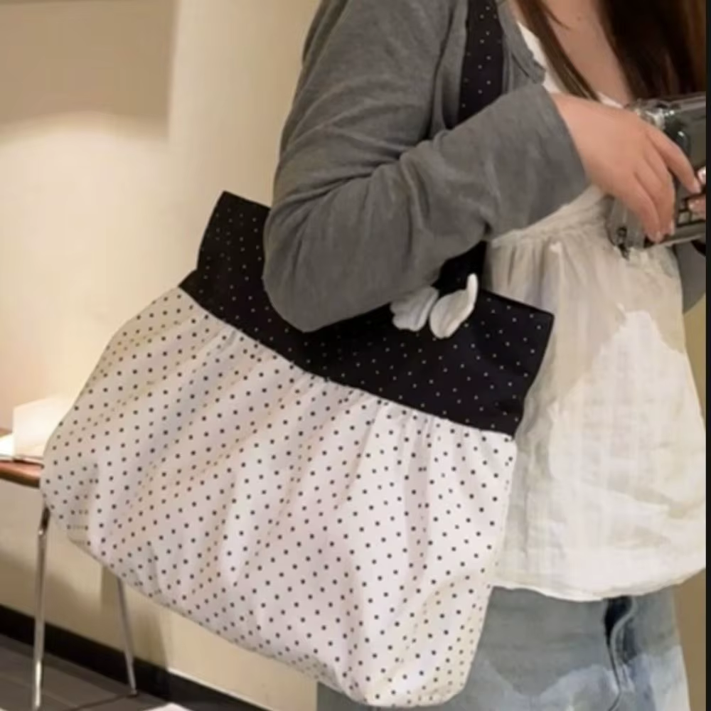 Bolso tote de viaje con decoración de alas