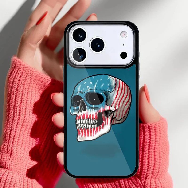 Vista frontal del diseño de calavera a rayas