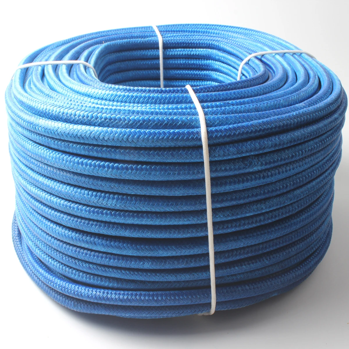 Uso del cabo UHMWPE en aparejo de velero