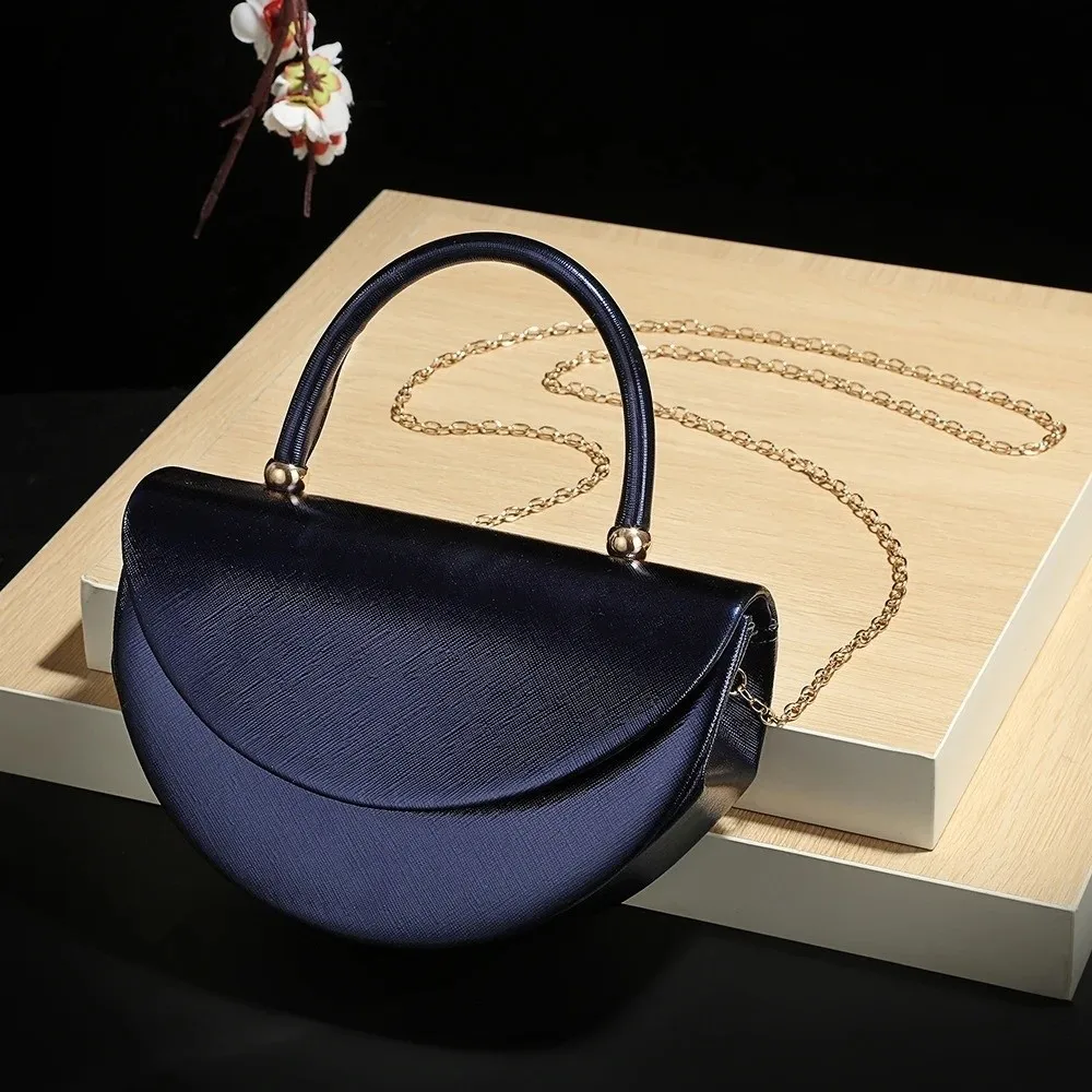Bolso de fiesta cuadrado con brillo y adorno de media luna