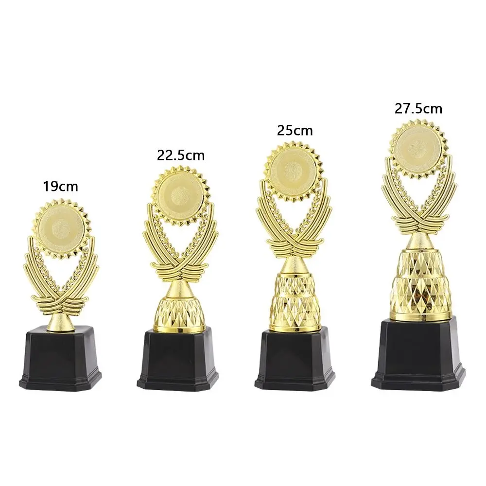 Trofeo dorado para eventos y celebraciones