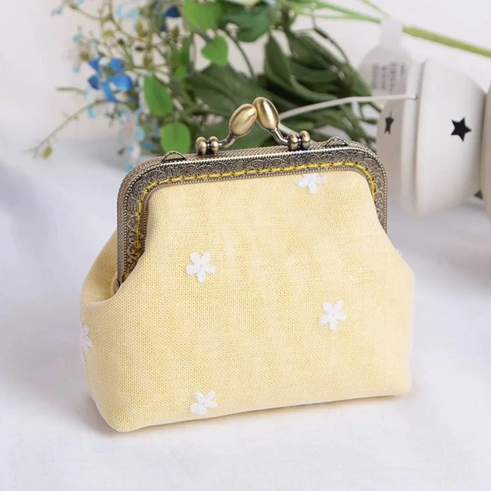 Orificios para coser en el marco