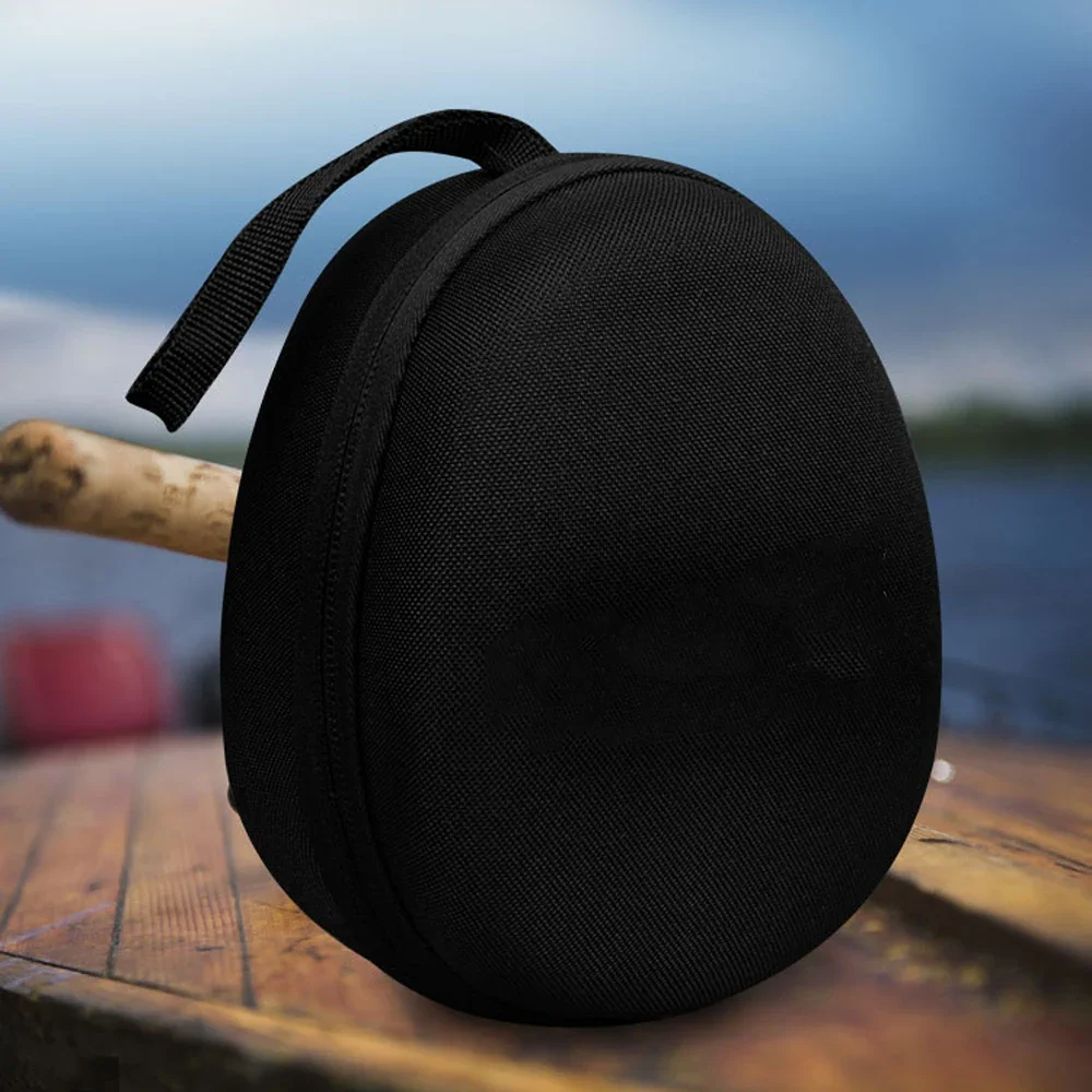 Estuche rígido para carretes de pesca con compartimentos ajustables