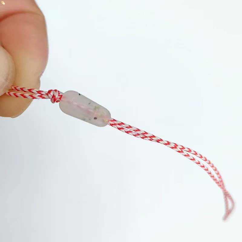 Diseño detallado del señuelo con doble anzuelo