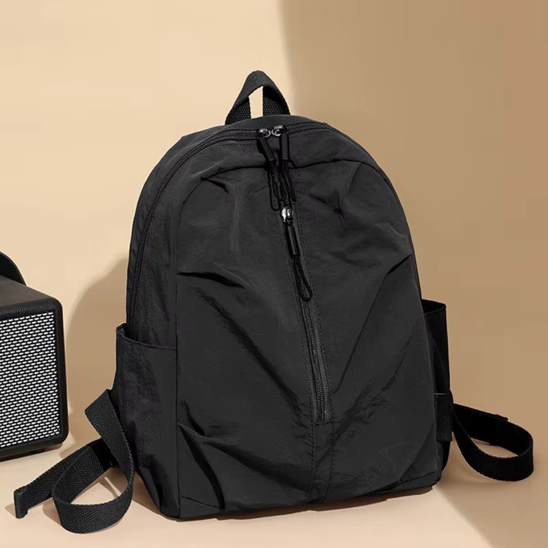 Mochila de Senderismo Ligera y Versátil para Trekking al Aire Libre - imagen 2