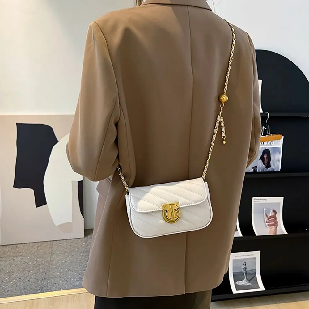Bolso bandolera con cadena de cuero PU y cierre giratorio - imagen 2