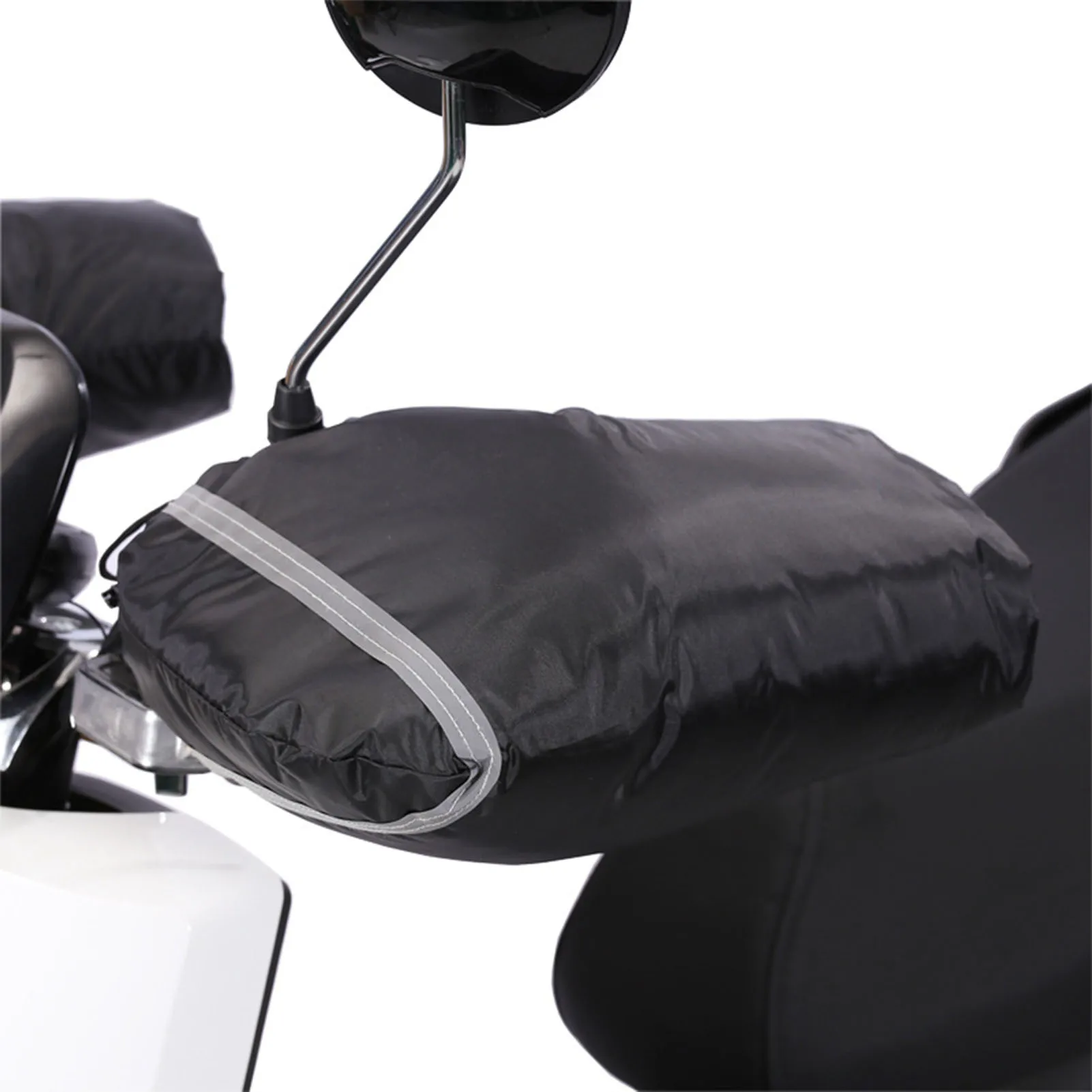 Manoplas de manillar instaladas en motorcycle