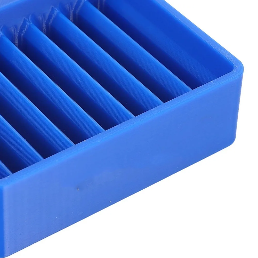 Primer plano de los compartimentos modulares para cabecillas de radios