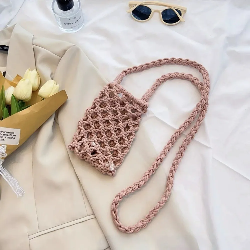Bandolera ganchillo para móvil con diseño calado y cierre seguro - imagen 5