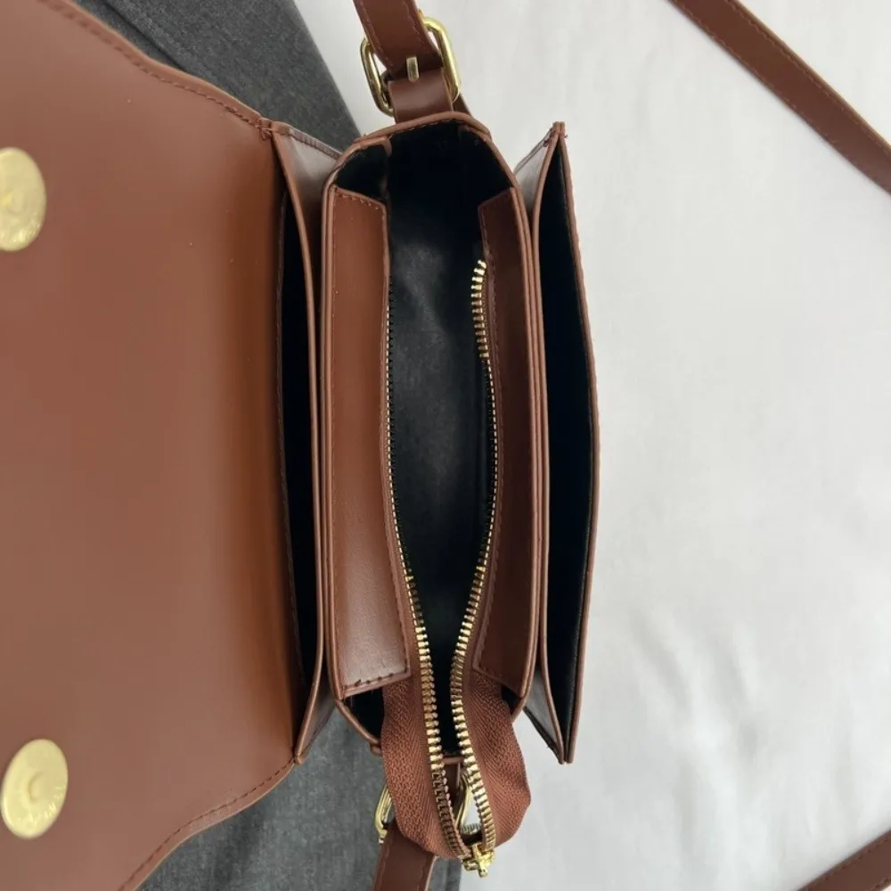 Cierre de solapa del bolso retro