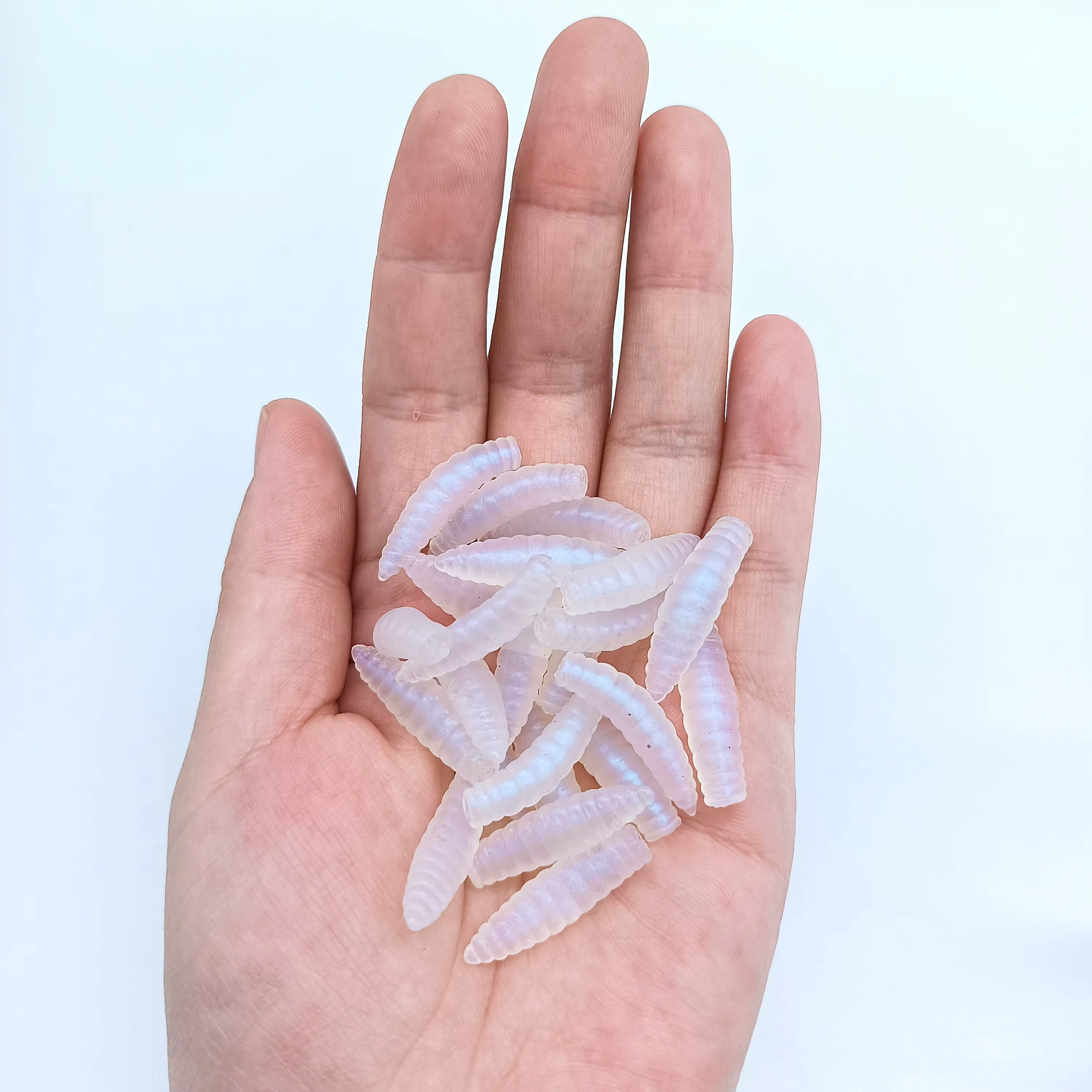Senuelos de silicona para lubina y carpa - imagen 2