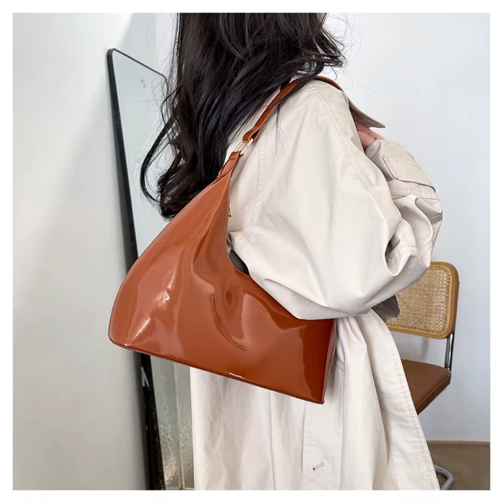 Bolso Mensajero de Cuero PU para Mujer – Resistente y Brillante - imagen 5
