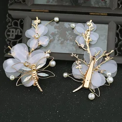 Horquilla nupcial con flores y perlas – Accesorio para novia