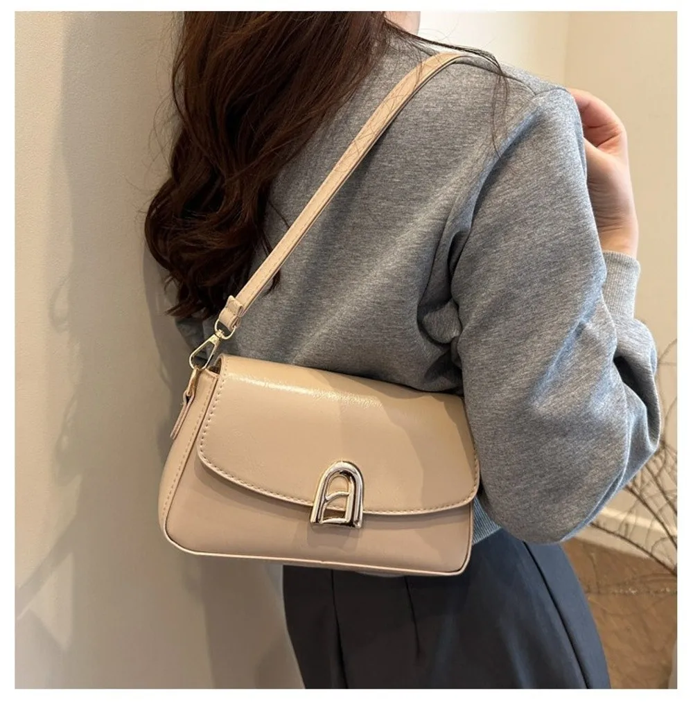 Bolso cuadrado con estilo para combinar en distintas ocasiones