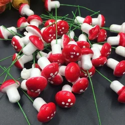 Decoración terrario de musgo con hongos de resina de hadas