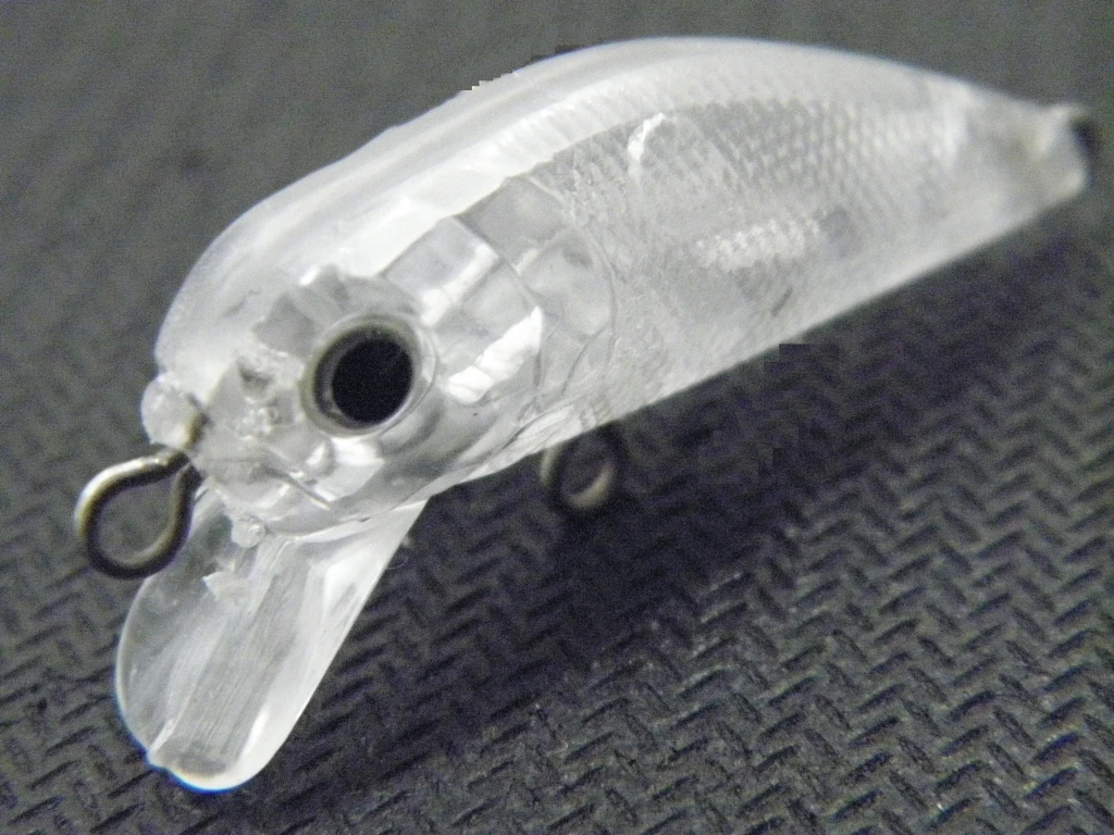 Detalle del cuerpo del señuelo sin pintar