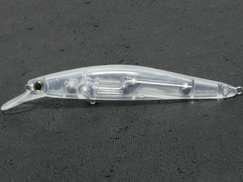 Vista general del lote de 10 cuerpos transparentes WLure